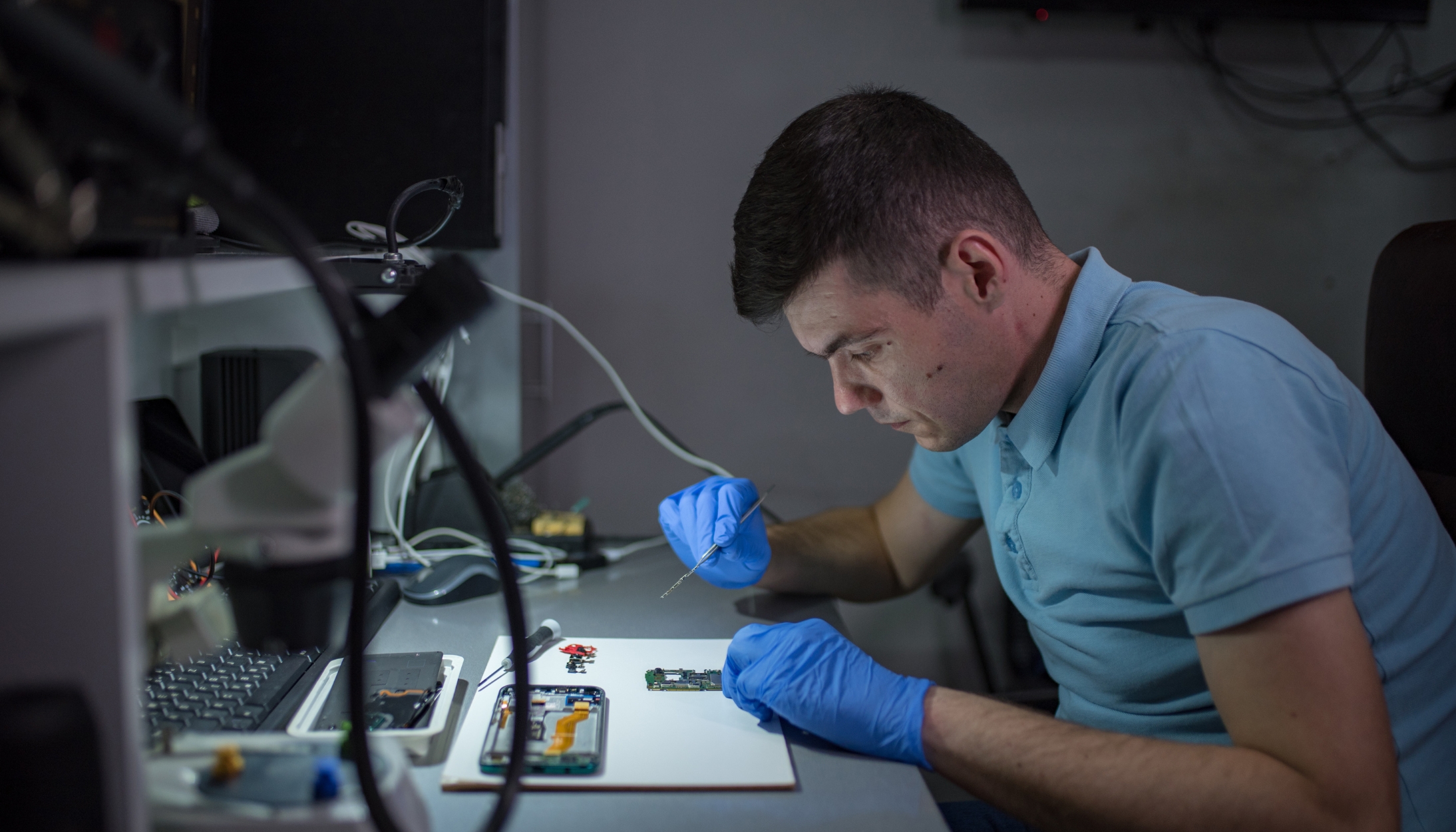 Diploma in Mobile Repairing